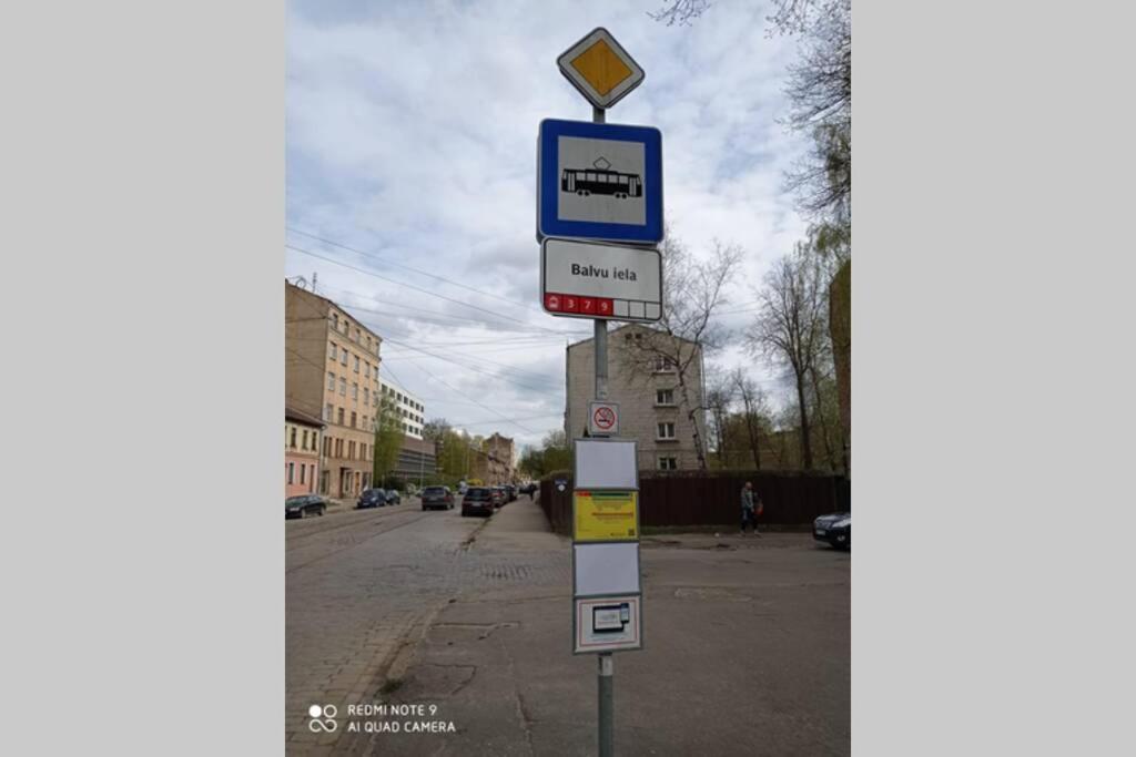 Latgales139 6 Can Stay Park In Front Of The House Free Parking Behind The Fence Self Check In Out Riga Ngoại thất bức ảnh
